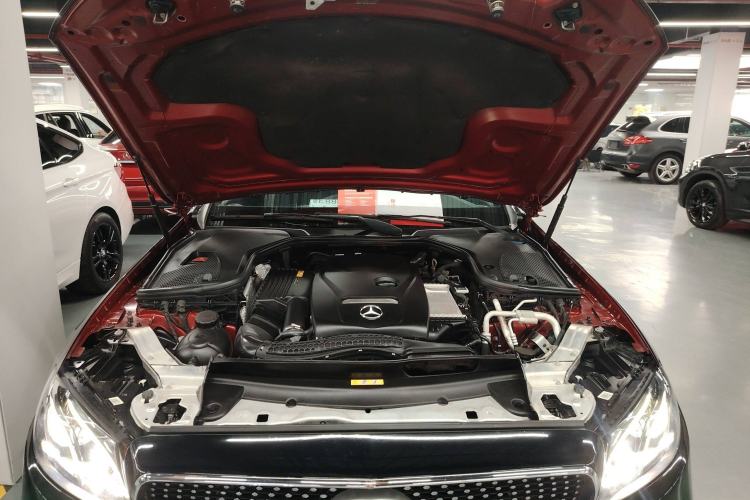 Used Mercedes-Benz E-Class 2017 E 200 Coupe Engine Bay