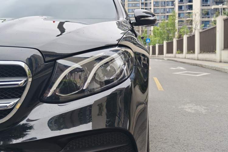 Used Mercedes-Benz E-Class 2017 E 200 Sport 4MATIC Exterior 1