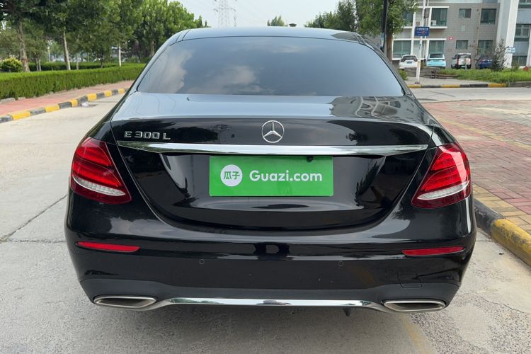 Used Mercedes-Benz E-Class 2017 E 200 L Sport 4MATIC Exterior 2