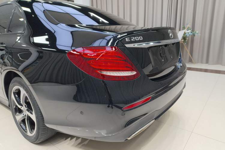 Used Mercedes-Benz E-Class 2017 E 200 Sport Exterior 2