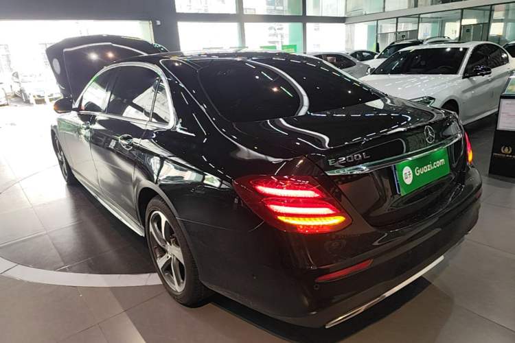 Used Mercedes-Benz E-Class 2017 E 200 L Sport 4MATIC Exterior 2