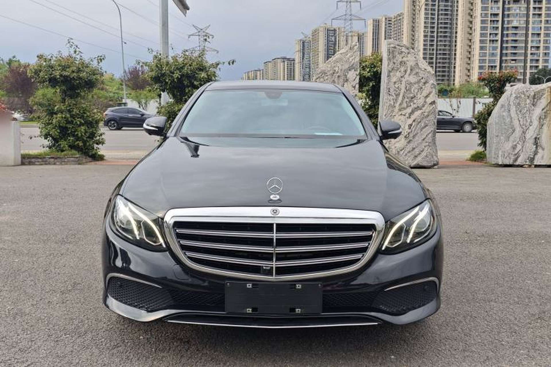Used Mercedes-Benz E-Class 2017 E 300 L Luxury Model Exterior 2