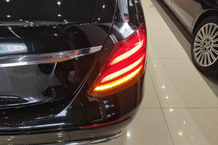 Used Mercedes-Benz E-Class 2017 E 300 L Luxury Model Exterior 3