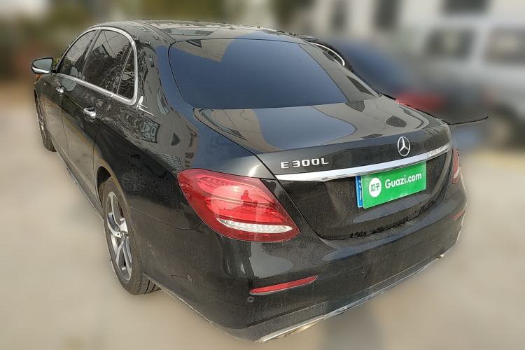 Used Mercedes-Benz E-Class 2017 E 300 L Sporty and Stylish Model Exterior 3