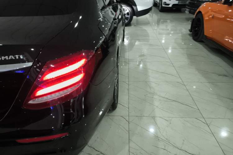 Used Mercedes-Benz E-Class 2017 E 200 Sport 4MATIC Exterior 3