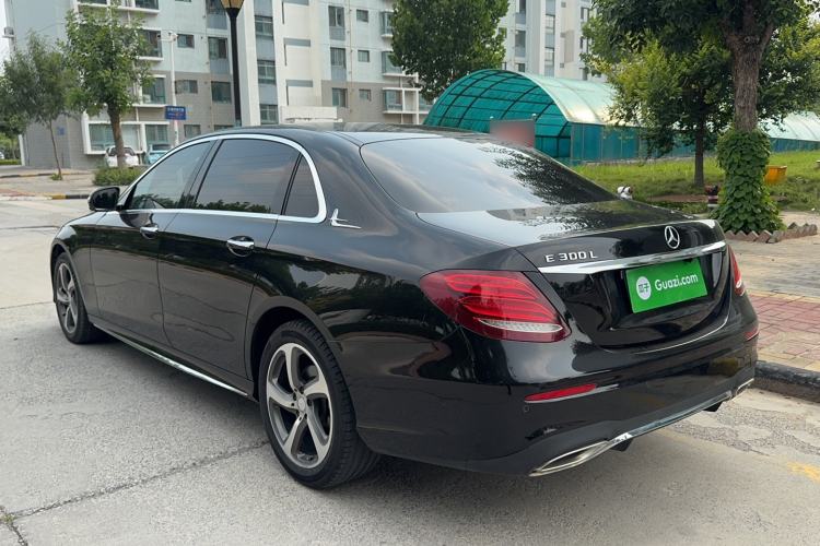 Used Mercedes-Benz E-Class 2017 E 200 L Sport 4MATIC Exterior 3