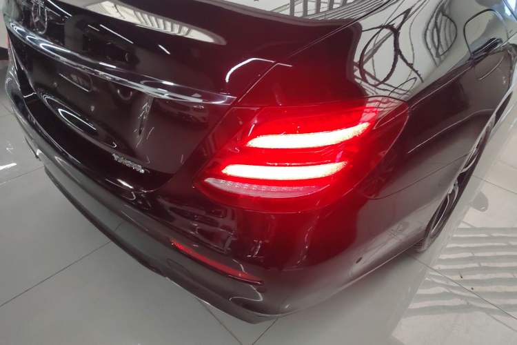 Used Mercedes-Benz E-Class 2017 E 200 Sport Exterior 3