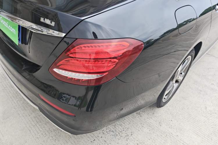 Used Mercedes-Benz E-Class 2017 E 300 L Sport Luxury Edition Exterior 3