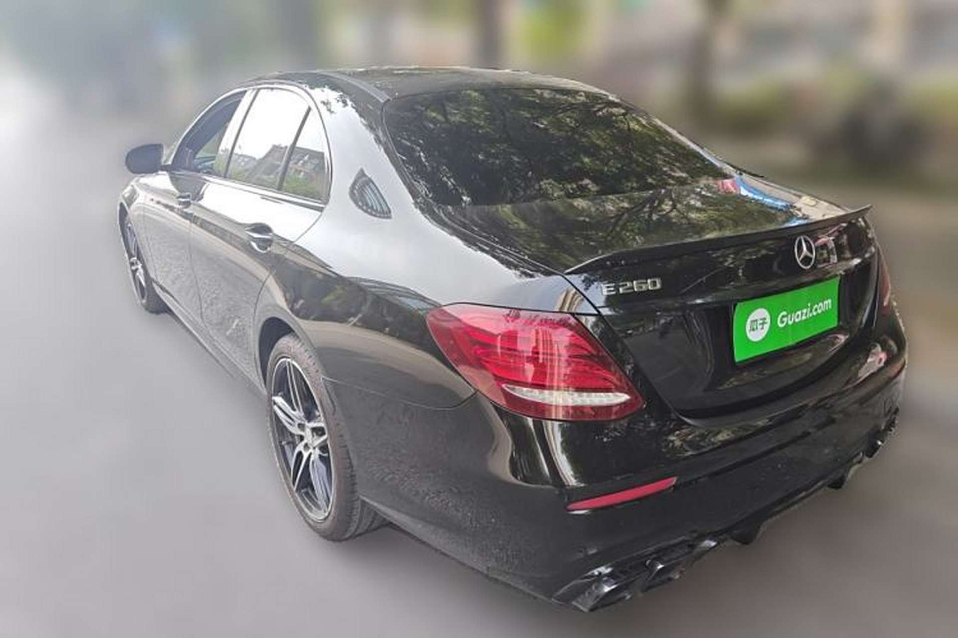 Used Mercedes-Benz E-Class 2017 Facelift E 200 Sport 4MATIC Exterior 3