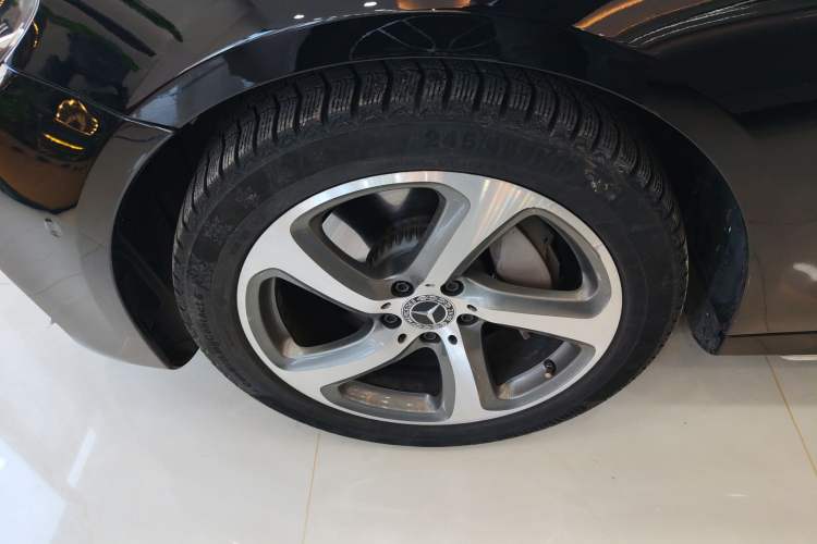 Used Mercedes-Benz E-Class 2017 E 300 L Sport Luxury Edition Exterior 4
