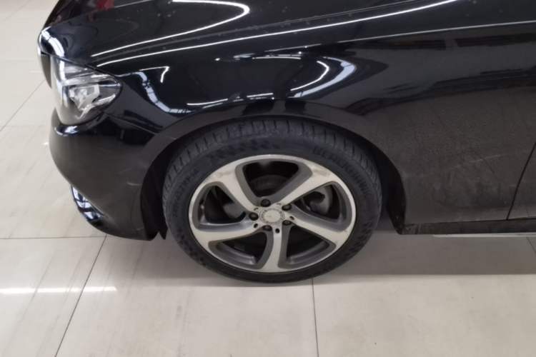Used Mercedes-Benz E-Class 2017 E 200 L Sport 4MATIC Exterior 4