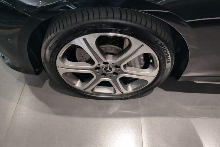 Used Mercedes-Benz E-Class 2017 E 320 L Sport 4MATIC Exterior 4