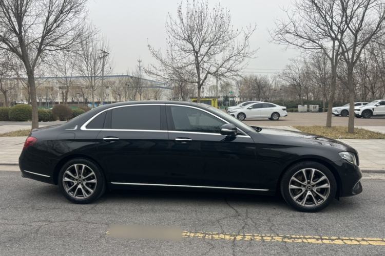 Used Mercedes-Benz E-Class 2017 E 300 L Luxury Model Exterior 4