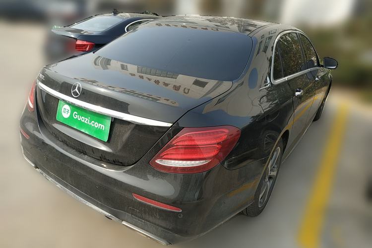 Used Mercedes-Benz E-Class 2017 E 300 L Sporty and Stylish Model Exterior 5