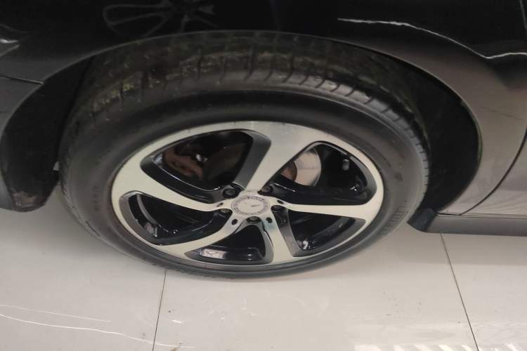 Used Mercedes-Benz E-Class 2017 E 200 Sport Exterior 5