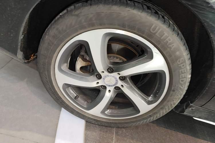 Used Mercedes-Benz E-Class 2017 E 200 L Sport 4MATIC Exterior 5