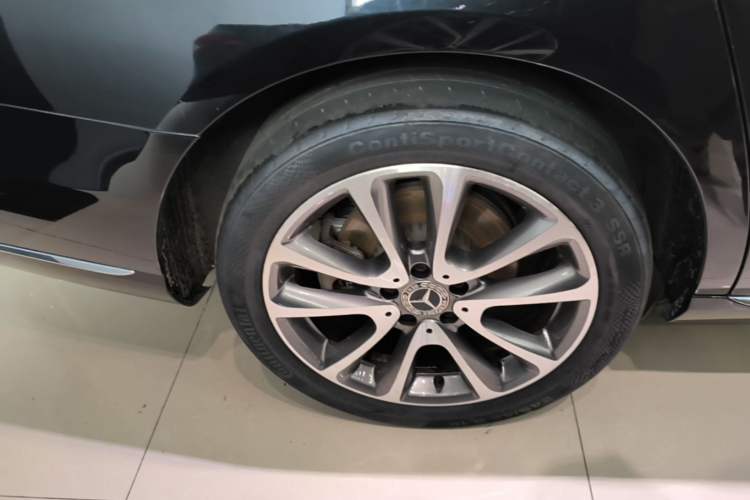 Used Mercedes-Benz E-Class 2017 E 300 L Luxury Model Exterior 5