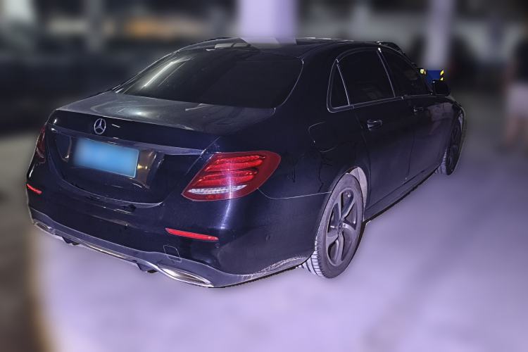 Used Mercedes-Benz E-Class 2017 E 300 L Sporty and Stylish Model Exterior 5