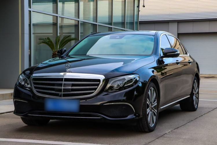 Used Mercedes-Benz E-Class 2017 E 320 L 4MATIC Exterior 5