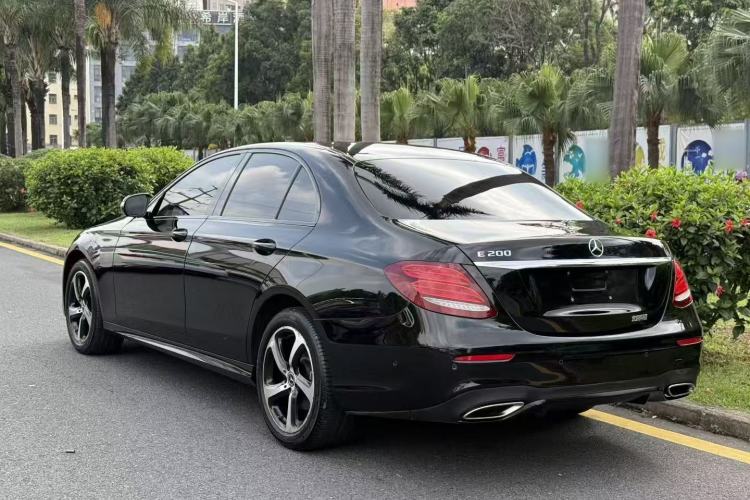 Used Mercedes-Benz E-Class 2017 E 200 Sport Exterior 5