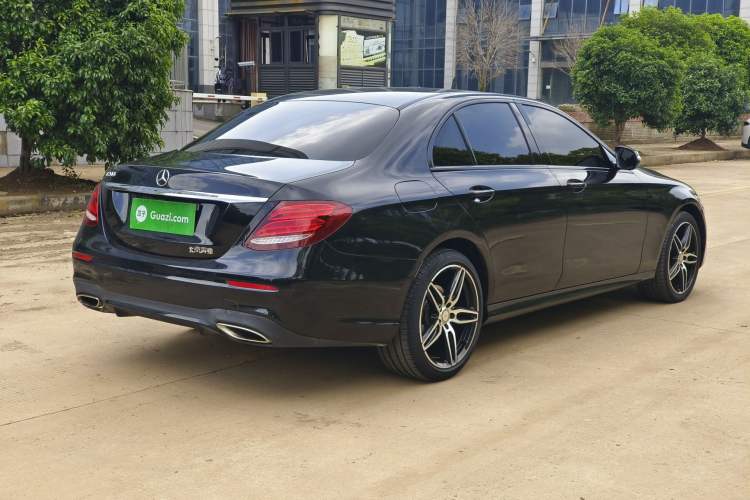 Used Mercedes-Benz E-Class 2017 Facelift E 200 Sport 4MATIC Exterior 6