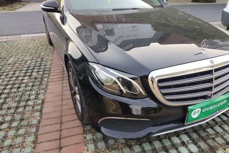 Used Mercedes-Benz E-Class 2017 E 300 L Luxury Model Exterior 6