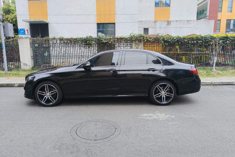 Used Mercedes-Benz E-Class 2017 E 200 Sport 4MATIC Exterior 9