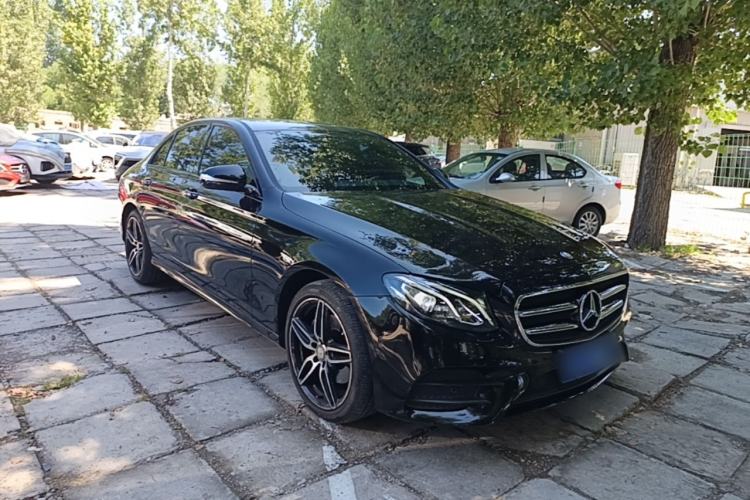 Used Mercedes-Benz E-Class 2017 E 200 Sport 4MATIC Front Right 45 Deg