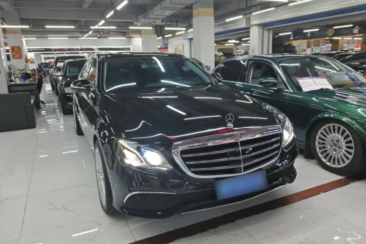 Used Mercedes-Benz E-Class 2017 E 320 L 4MATIC Front Right 45 Deg