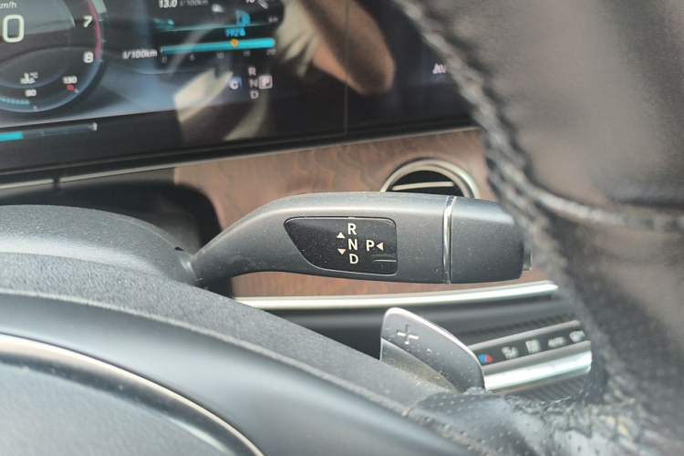 Used Mercedes-Benz E-Class 2017 E 300 L Luxury Model Gear Lever