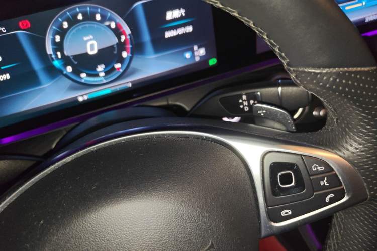 Used Mercedes-Benz E-Class 2017 E 200 L Sport 4MATIC Gear Lever