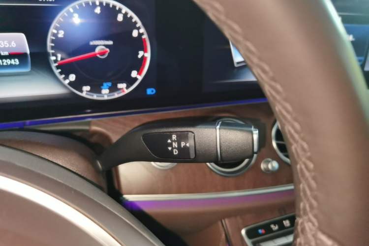 Used Mercedes-Benz E-Class 2017 E 300 L Luxury Model Gear Lever