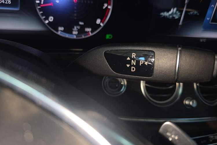 Used Mercedes-Benz E-Class 2017 E 300 L Sporty and Stylish Model Gear Lever