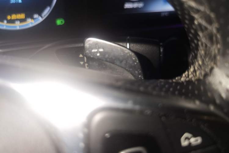 Used Mercedes-Benz E-Class 2017 E 300 L Sport Luxury Edition Gear Lever