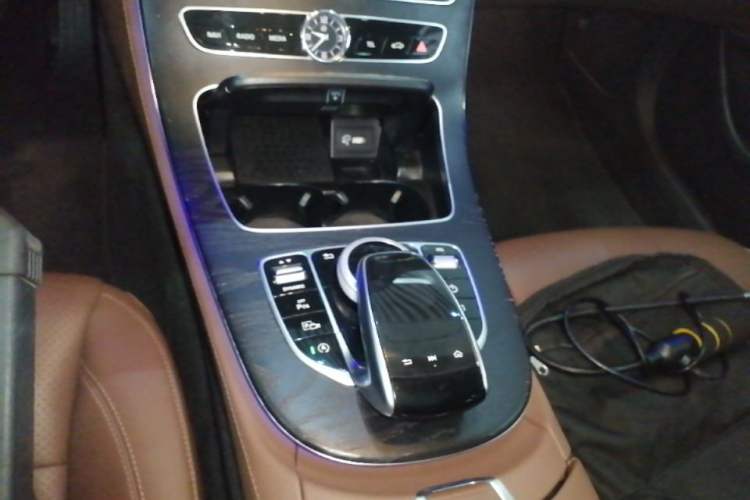 Used Mercedes-Benz E-Class 2017 E 300 L Sport Luxury Edition Gear Lever