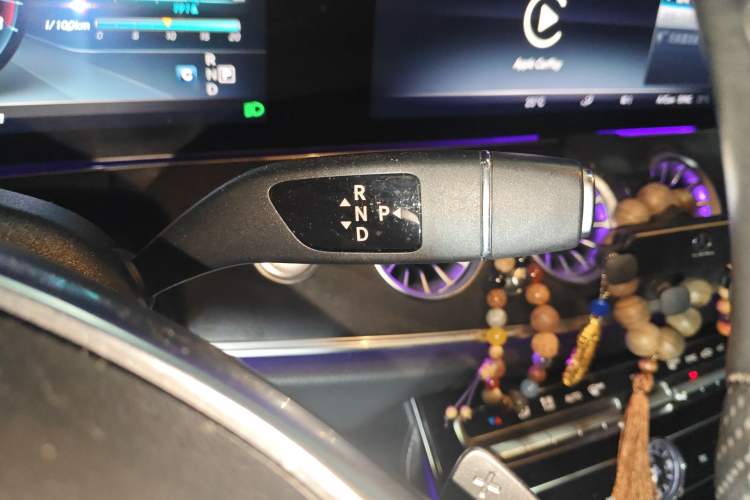 Used Mercedes-Benz E-Class 2017 E 200 L Sport 4MATIC Gear Lever