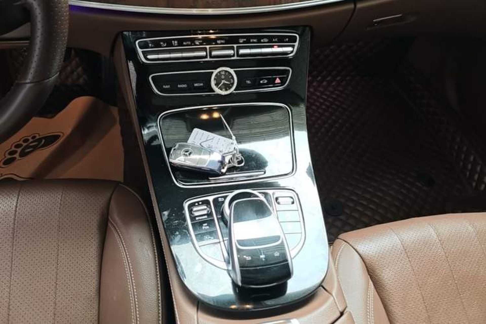 Used Mercedes-Benz E-Class 2017 E 300 L Luxury Model Gear Lever