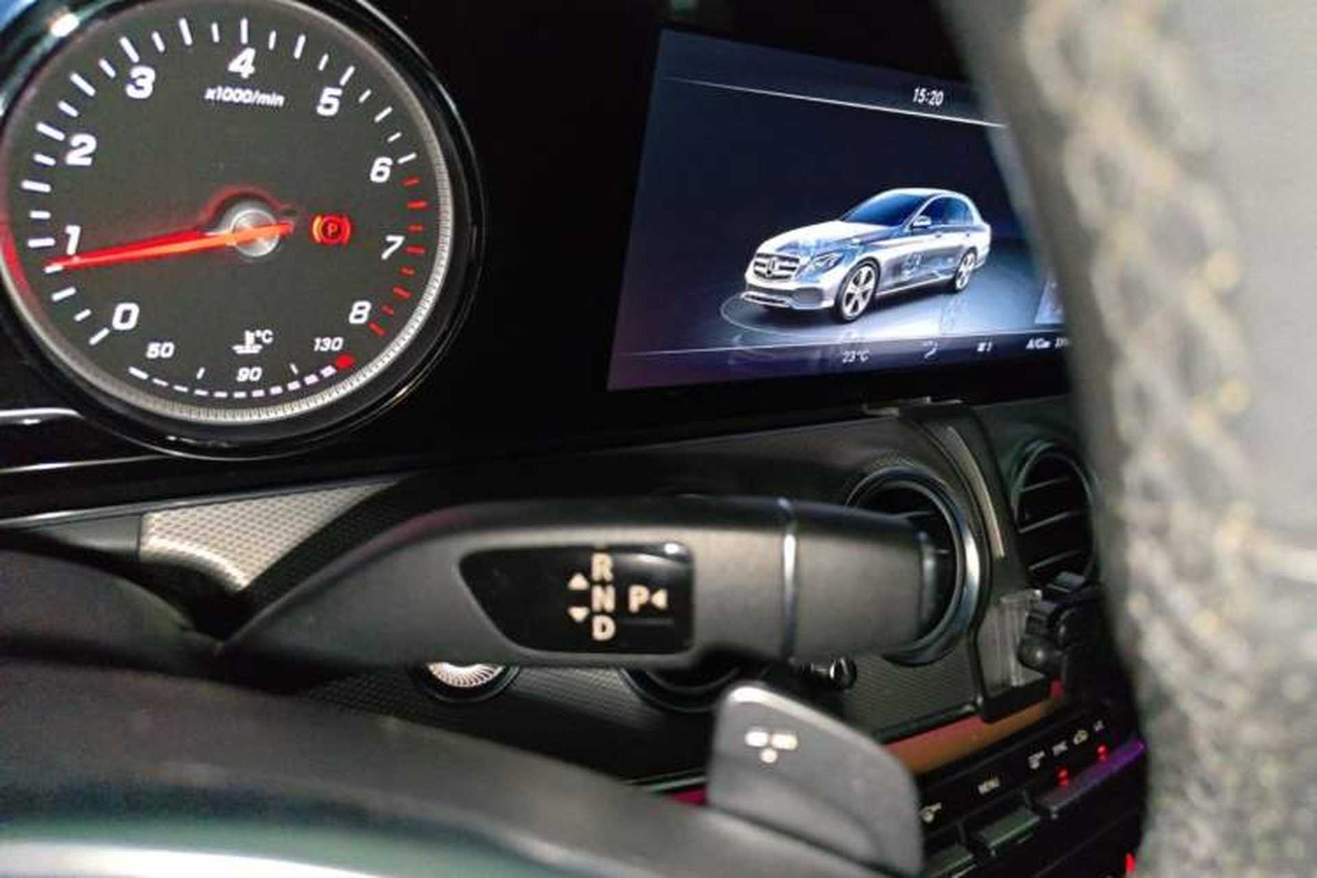 Used Mercedes-Benz E-Class 2017 E 200 Sport 4MATIC Gear Lever