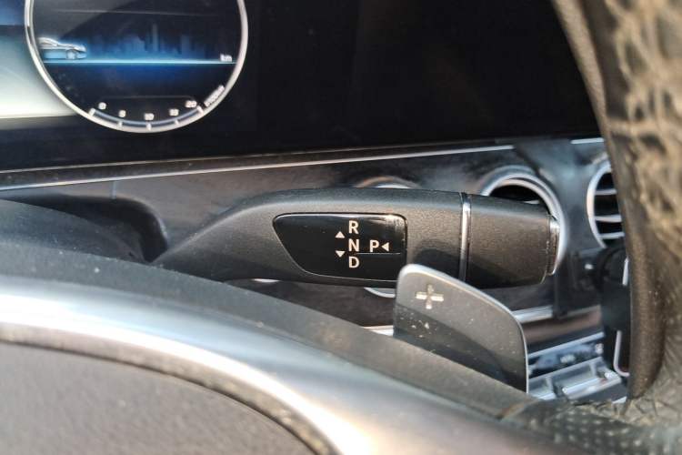 Used Mercedes-Benz E-Class 2017 E 300 L Sport Luxury Edition Gear Lever