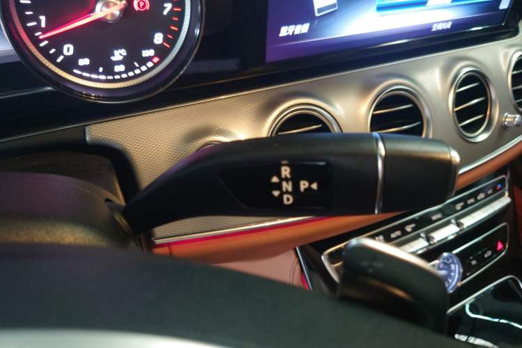 Used Mercedes-Benz E-Class 2017 E 300 Sport Edition Gear Lever