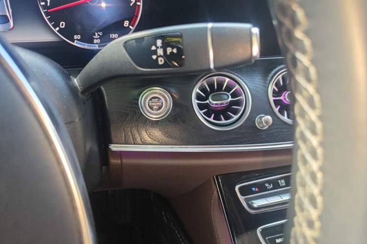 Used Mercedes-Benz E-Class 2017 E 300 L Sporty and Stylish Model Gear Lever
