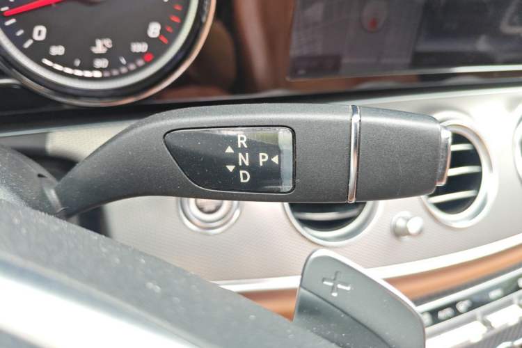 Used Mercedes-Benz E-Class 2017 E 200 Sport 4MATIC Gear Lever