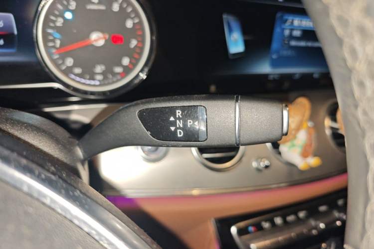 Used Mercedes-Benz E-Class 2017 E 300 Sport Edition Gear Lever
