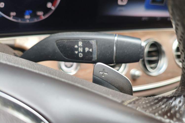 Used Mercedes-Benz E-Class 2017 E 300 L Luxury Model Gear Lever