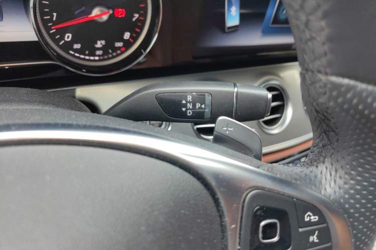 Used Mercedes-Benz E-Class 2017 Facelift E 200 Sport 4MATIC Gear Lever
