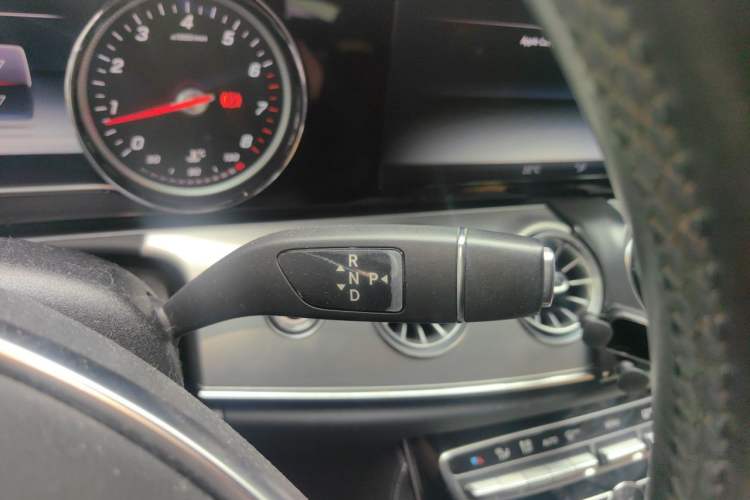 Used Mercedes-Benz E-Class 2017 E 300 Coupe Gear Lever
