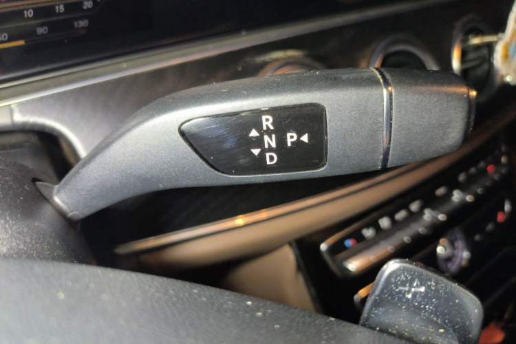 Used Mercedes-Benz E-Class 2017 E 320 L Sport 4MATIC Gear Lever