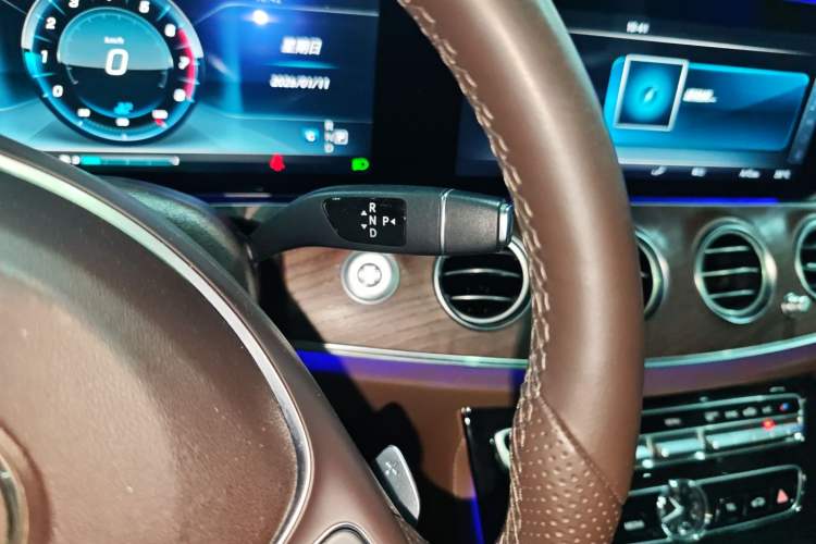Used Mercedes-Benz E-Class 2017 E 300 L Luxury Model Gear Lever