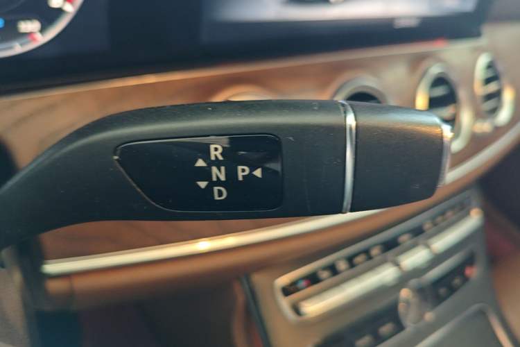 Used Mercedes-Benz E-Class 2017 E 300 L Luxury Model Gear Lever