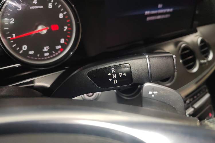 Used Mercedes-Benz E-Class 2017 E 200 Sport Gear Lever